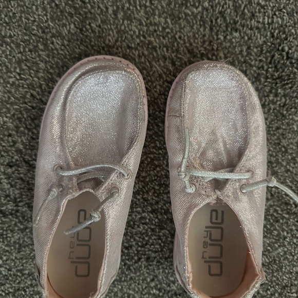 Girl hey dudes - Picture 5 of 5